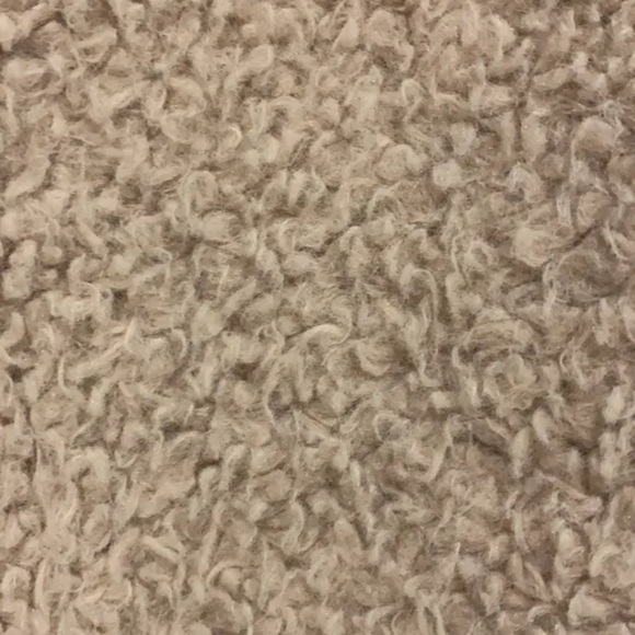 Faux fur vest - Picture 5 of 7